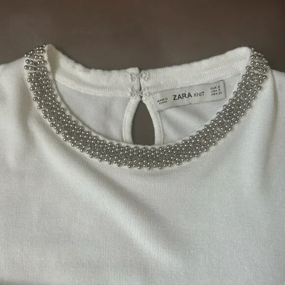 NWOT Elegant Very Soft Beaded Neckline Feminine Knit Top - Picture 13 of 16
